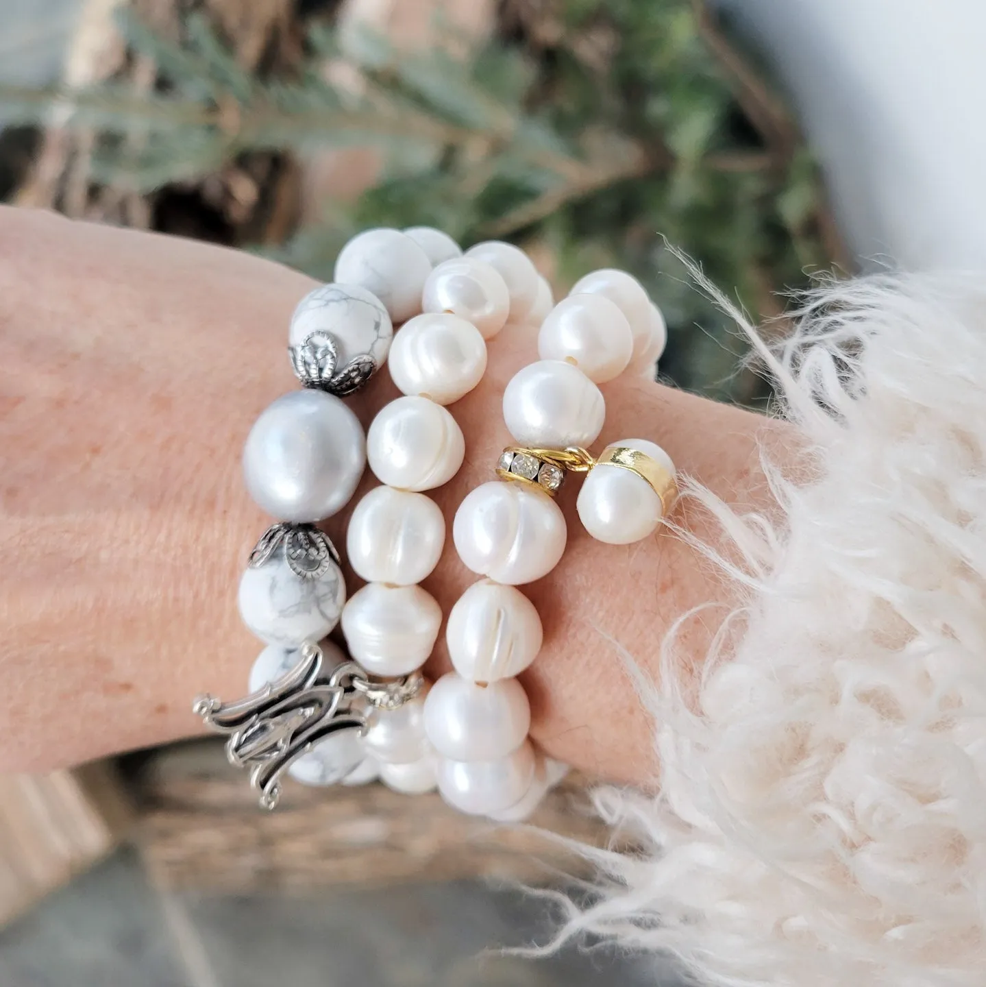 { Vintage White }