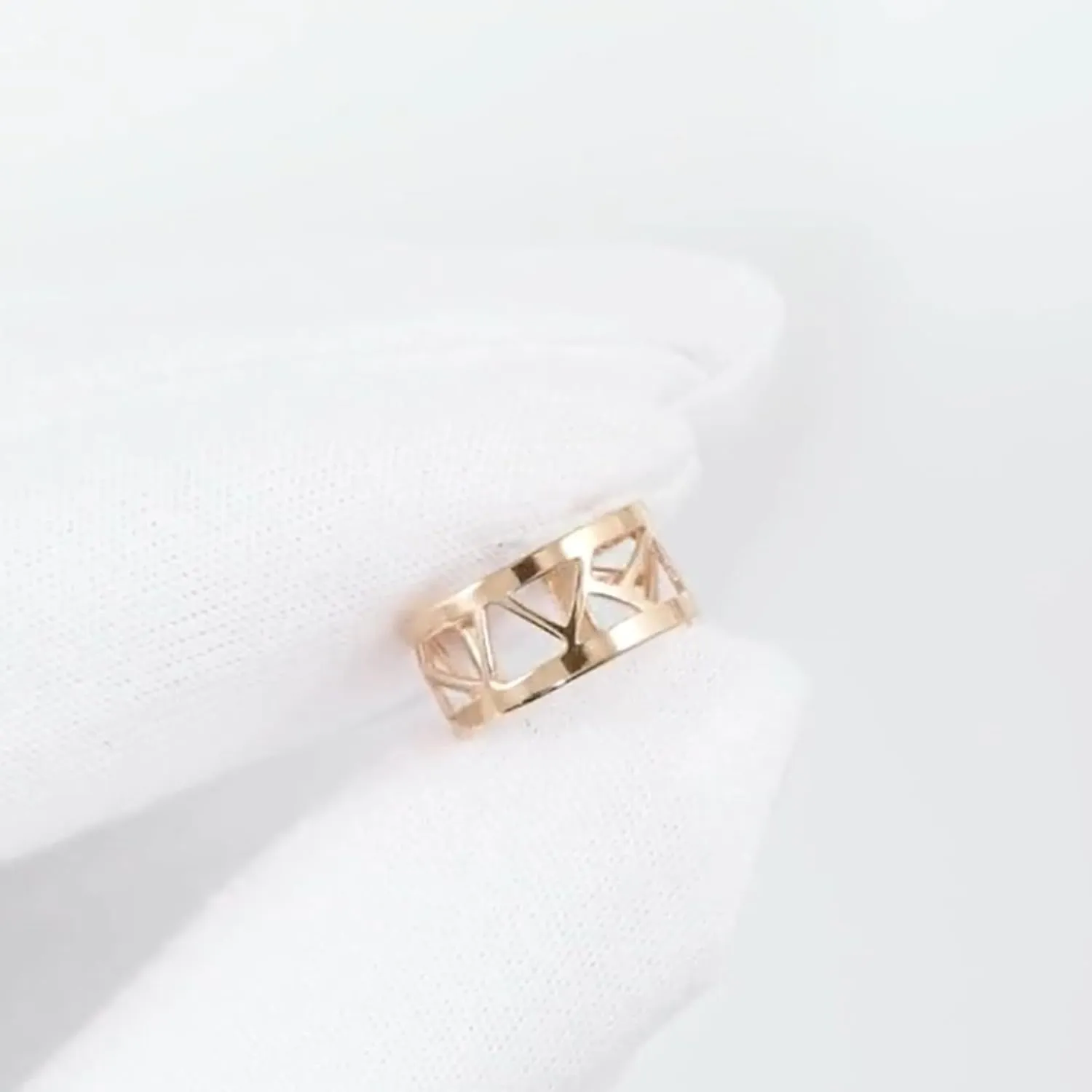 14k Gold Interchangeable Ear Cuff  Triangle Finish Round Cuff Earring, Wide Conch Wrap, Single Non-Pierced Earring, Elegant Gift for Her.