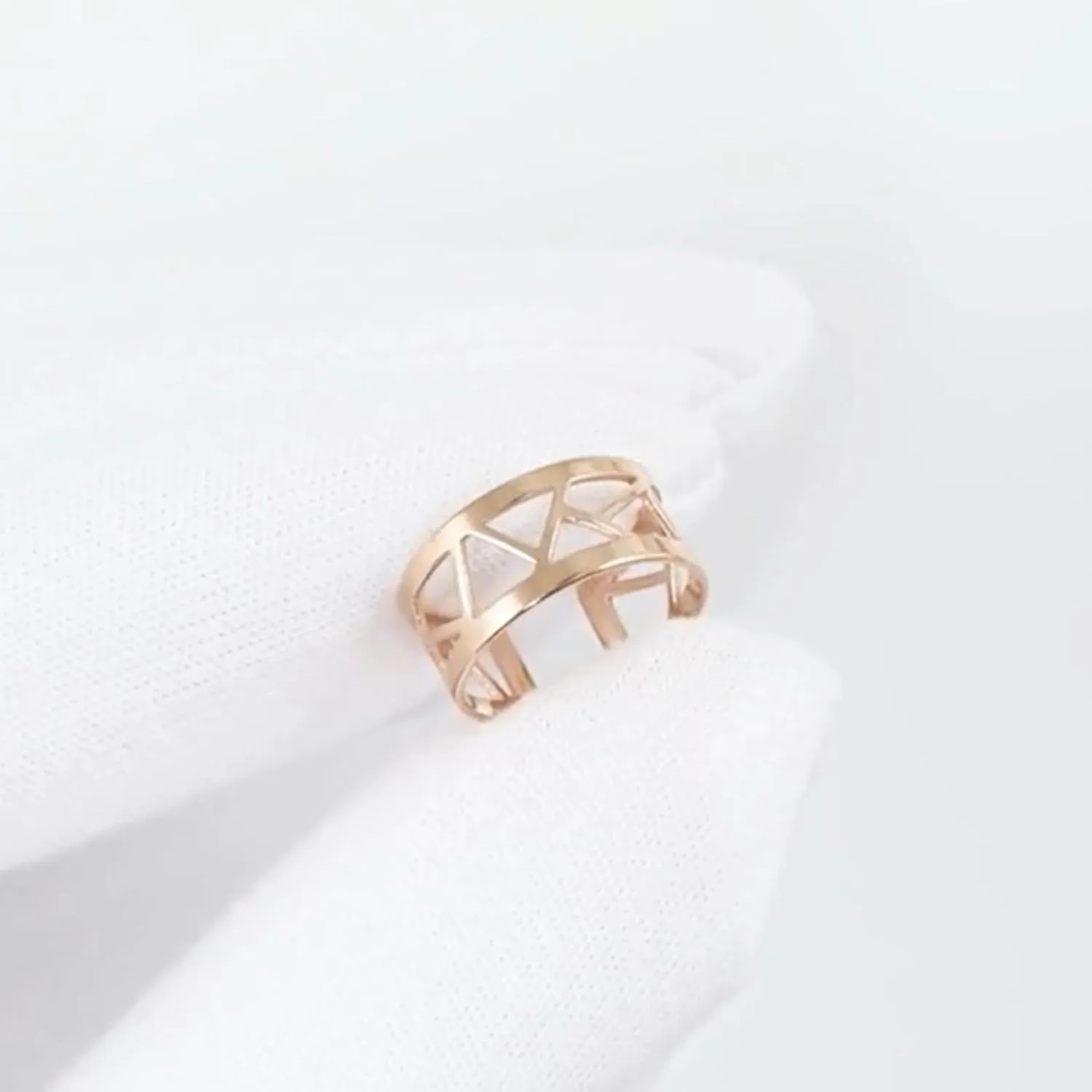 14k Gold Interchangeable Ear Cuff  Triangle Finish Round Cuff Earring, Wide Conch Wrap, Single Non-Pierced Earring, Elegant Gift for Her.