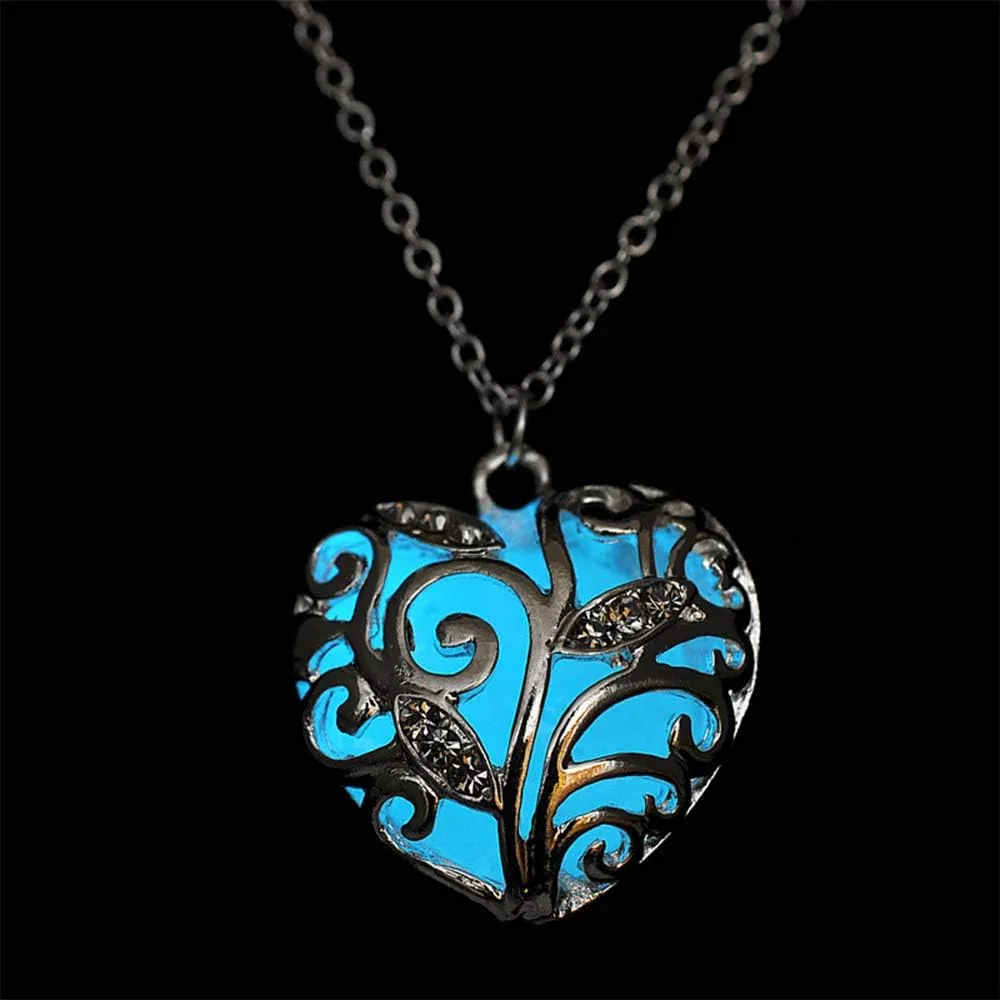 Aimimier Luminous Heart Necklace Halloween Fluorescent Stone Necklace Glow in The Dark Accessories for Women