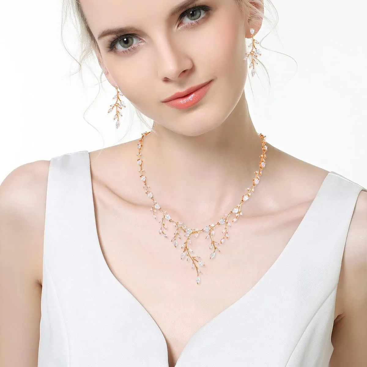 Bridal Wedding Jewelry CZ Set Marquise Teardrop Cubic Zirconia Pendant Necklace and Dangle Earring Bracelet Sets for Women