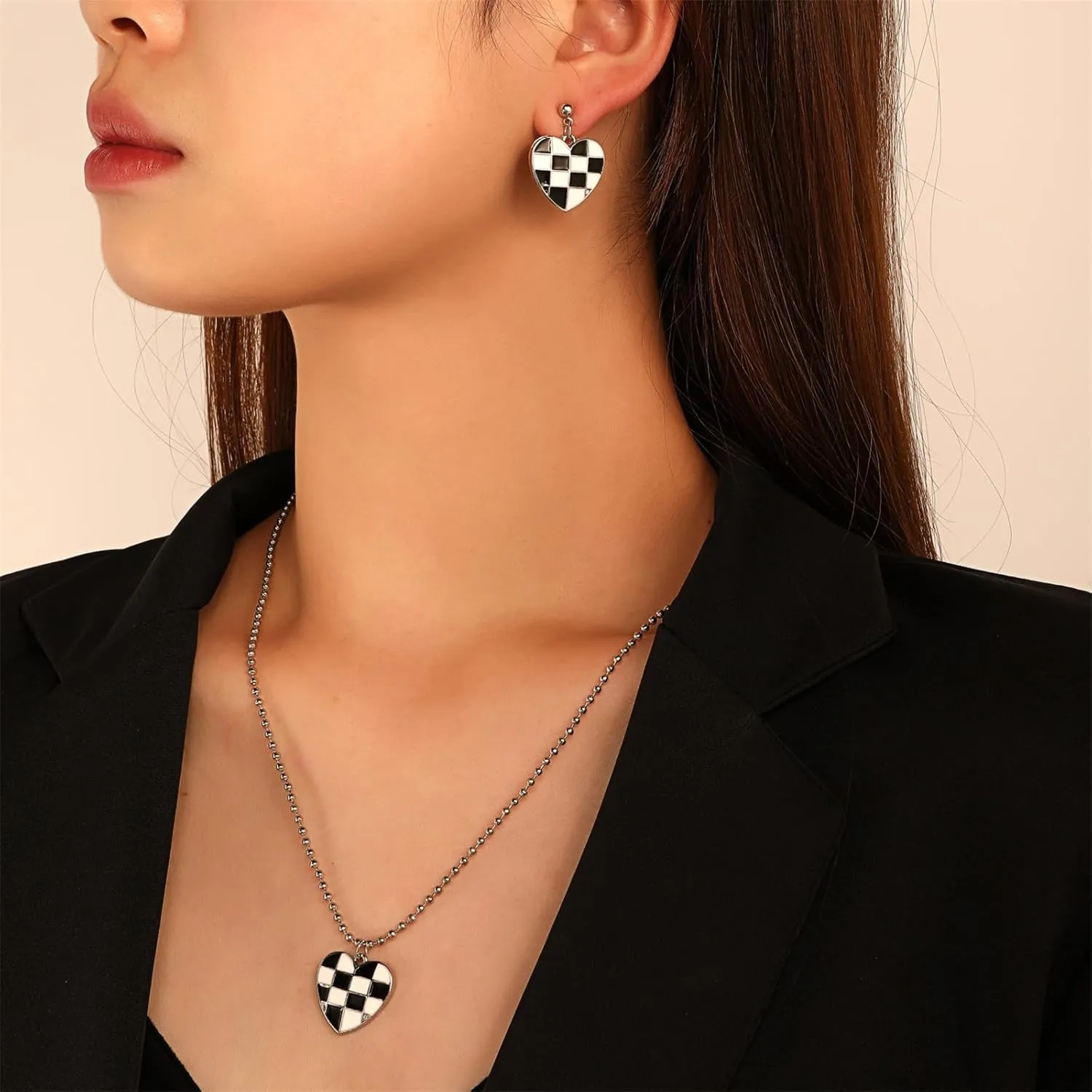 Checkered Heart Necklace Earrings Unique Elegant Enamel Checker Black White Plaid Checkerboard Hearts Love Shaped Geometric Jewelry Set for Women Minimalist Birthday Christmas Party Fashion Jewelry Gifts