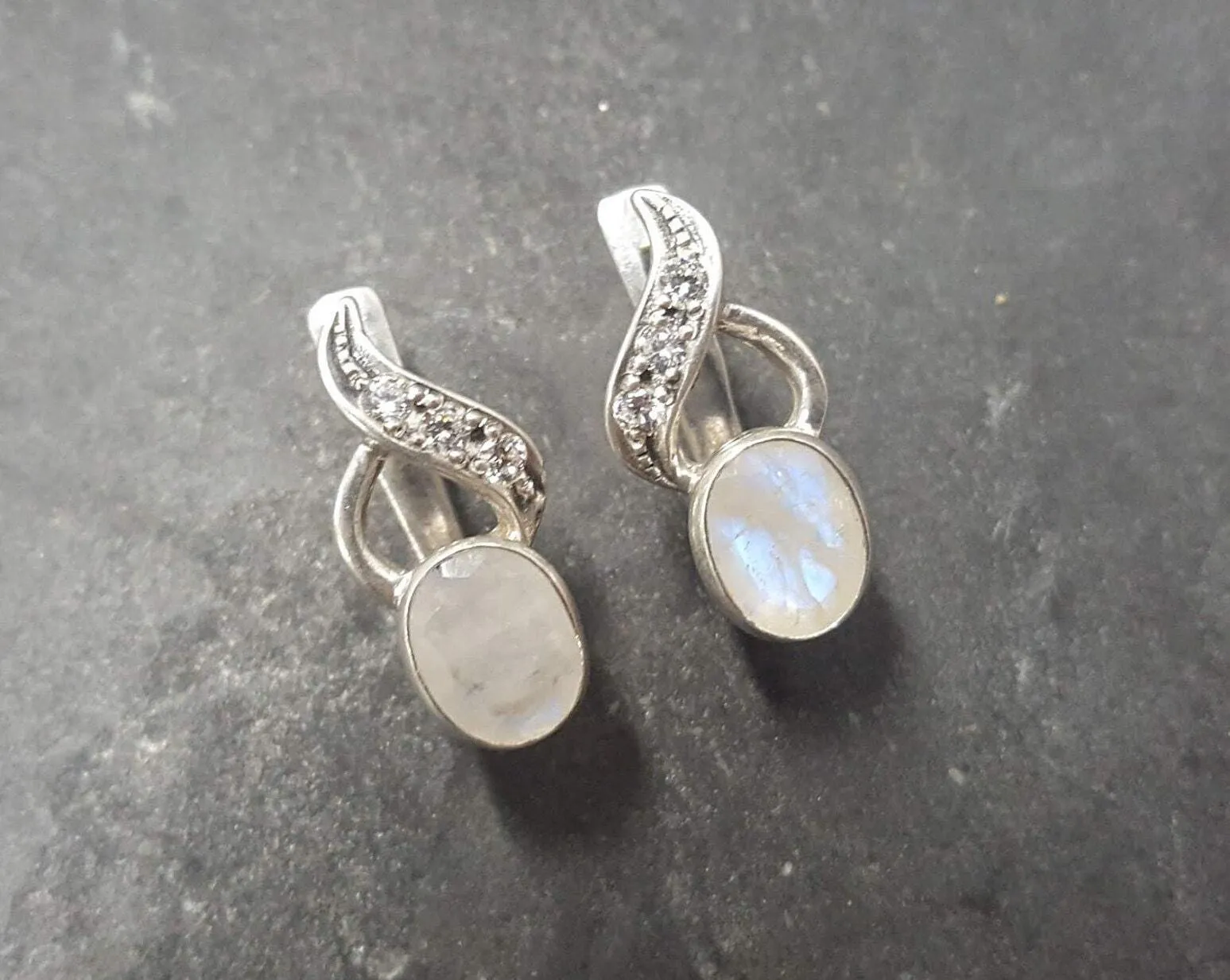 Classy Moonstone Earrings - Natural Rainbow Moonstone - Vintage Drop Earrings