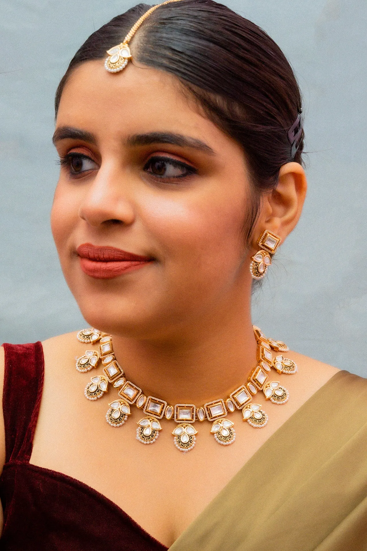 Designer Gold Plated Kundan Necklace With Earrings & Maangtikka