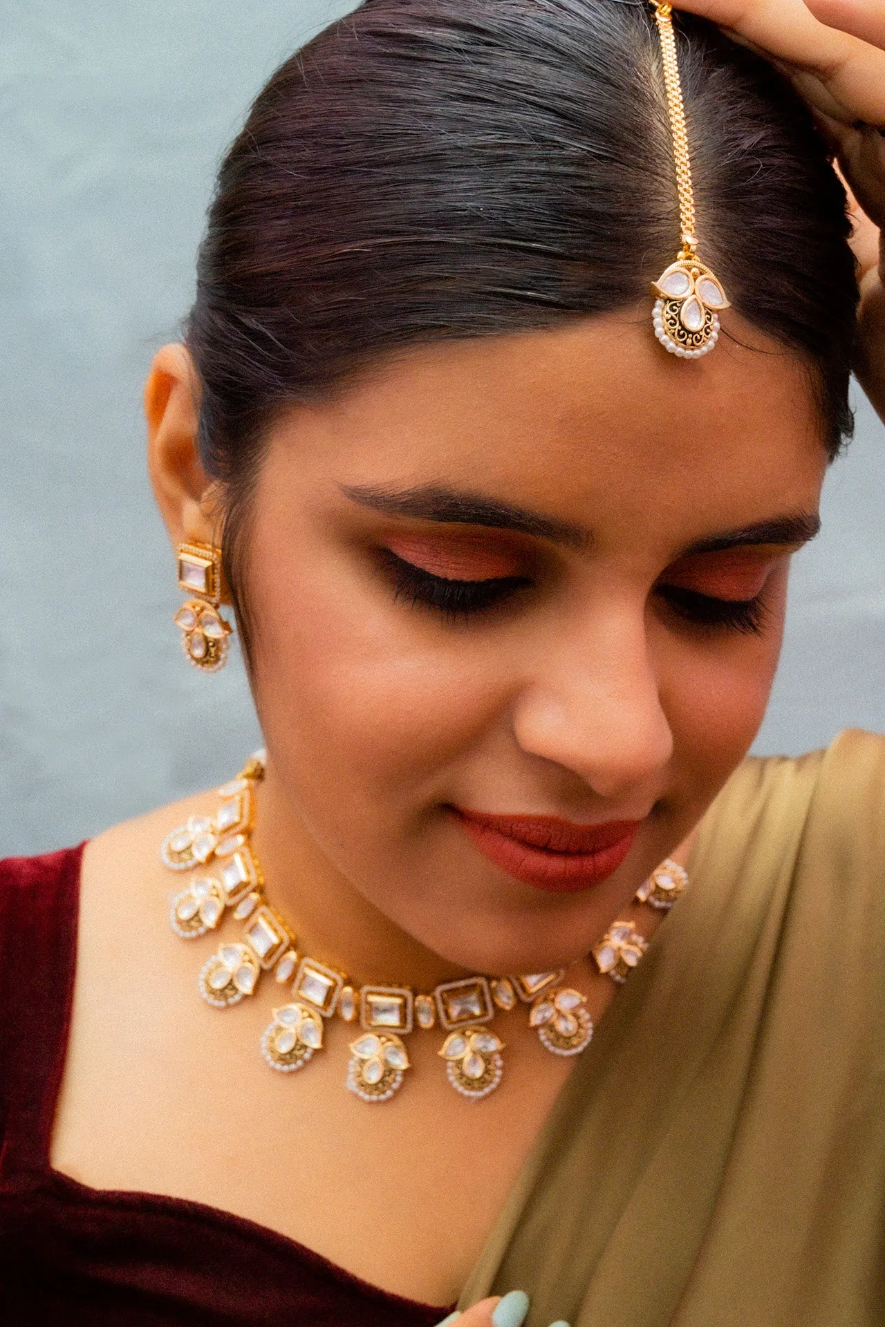 Designer Gold Plated Kundan Necklace With Earrings & Maangtikka