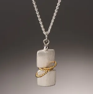 duo twist v pendant
