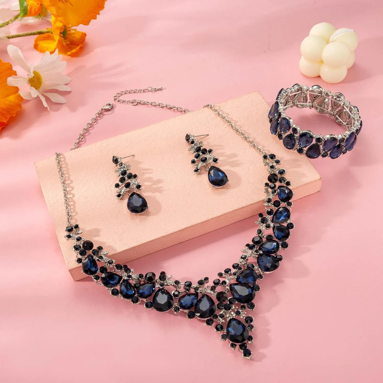 Elegant Bridal Wedding Jewelry Set for Women/Brides/Bridesmaids Teardrop Crystal Leaf Cluster Jewelry Set for Wedding Prom Party Bridal Bridesmaids Rhinestone Crystal Necklace Earrings Bracelet Set