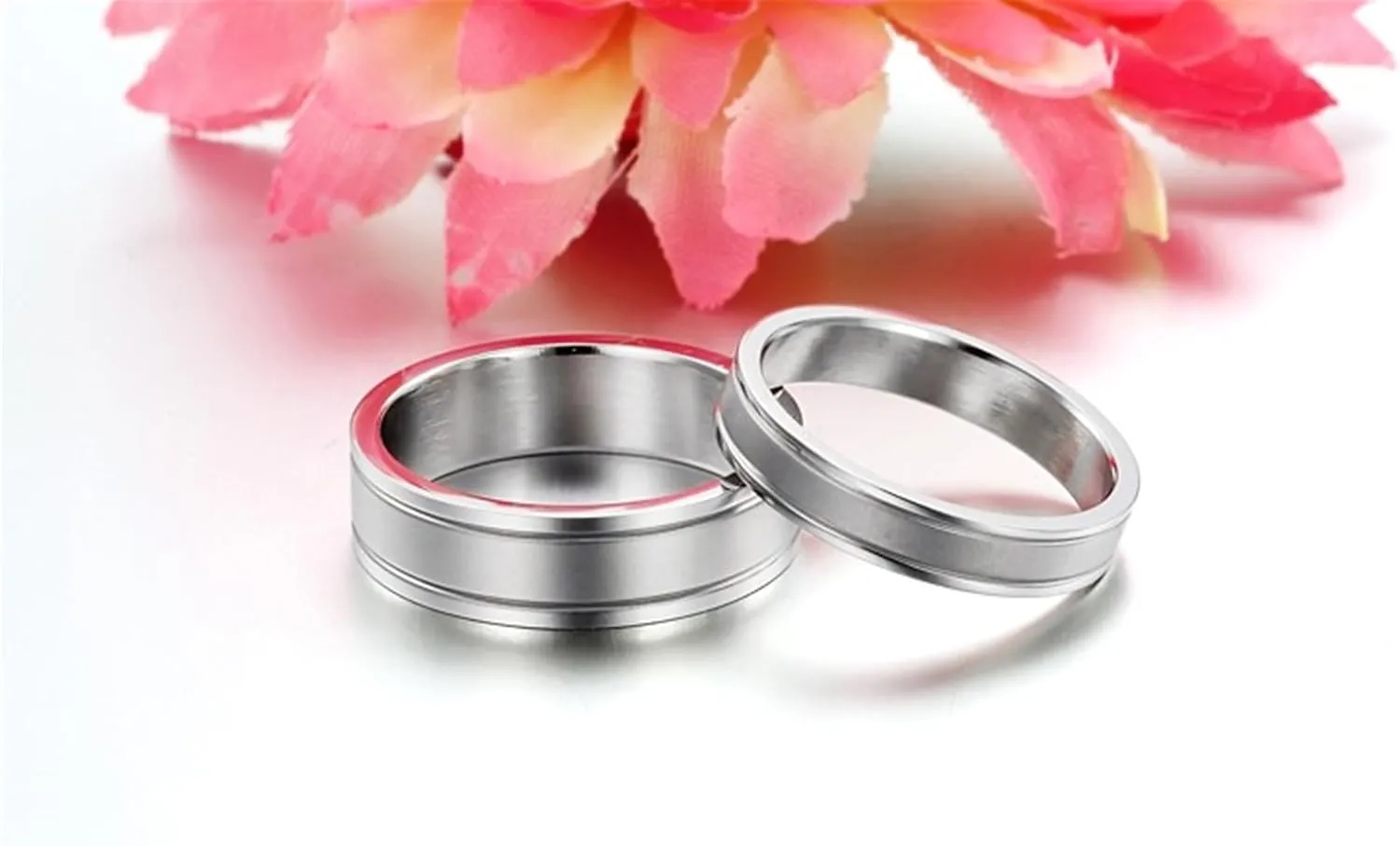 Fashion Month Mens Womens Sample Style Stainless Steel White Gold Ring Couple Engagement Wedding Silver Grooved Band