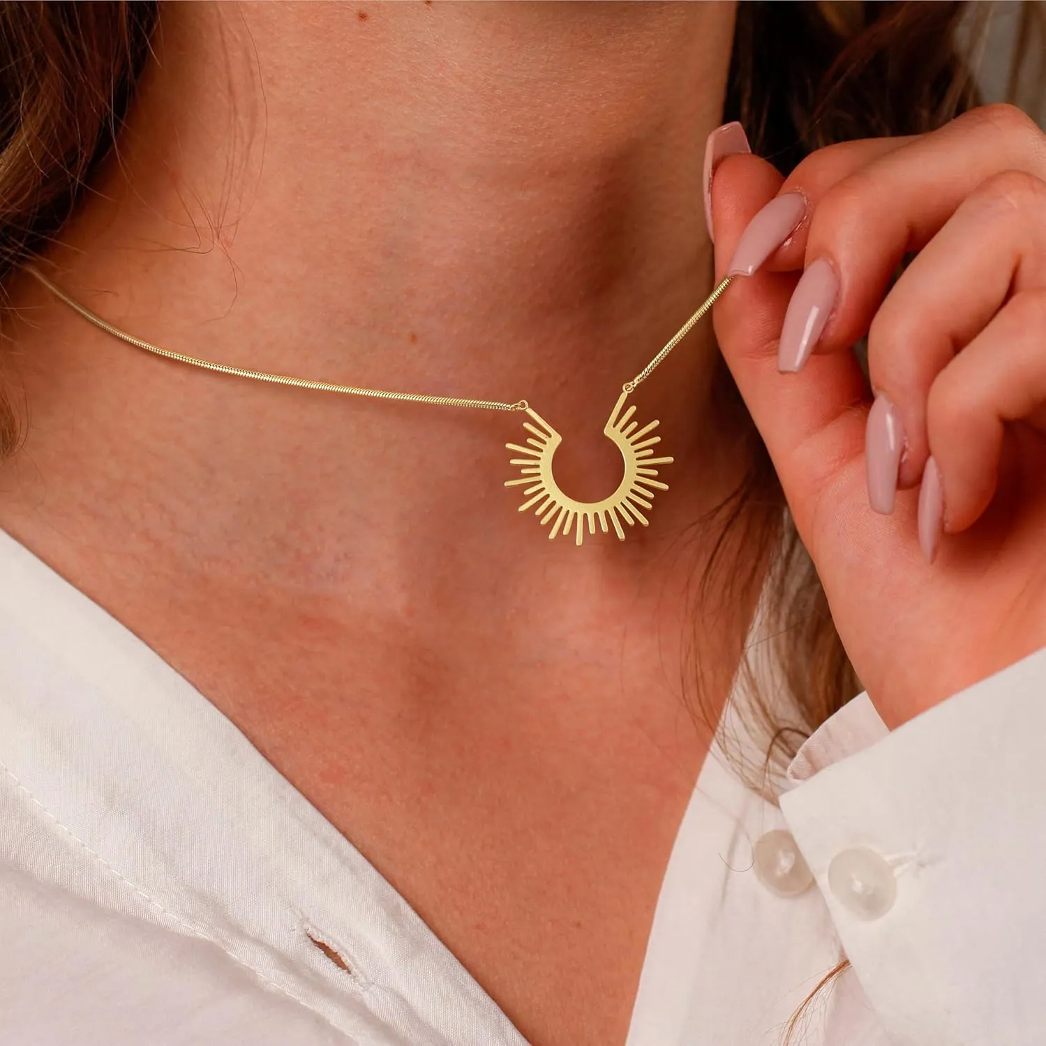 Gold Pendant Necklaces for Women Trendy, Dainty 14k Gold Plated Sun Charm Necklace for Women Cubic Zirconia Moon Choker Necklace Waterproof Beach Gold Jewelry for Women Fashion Christmas Gifts