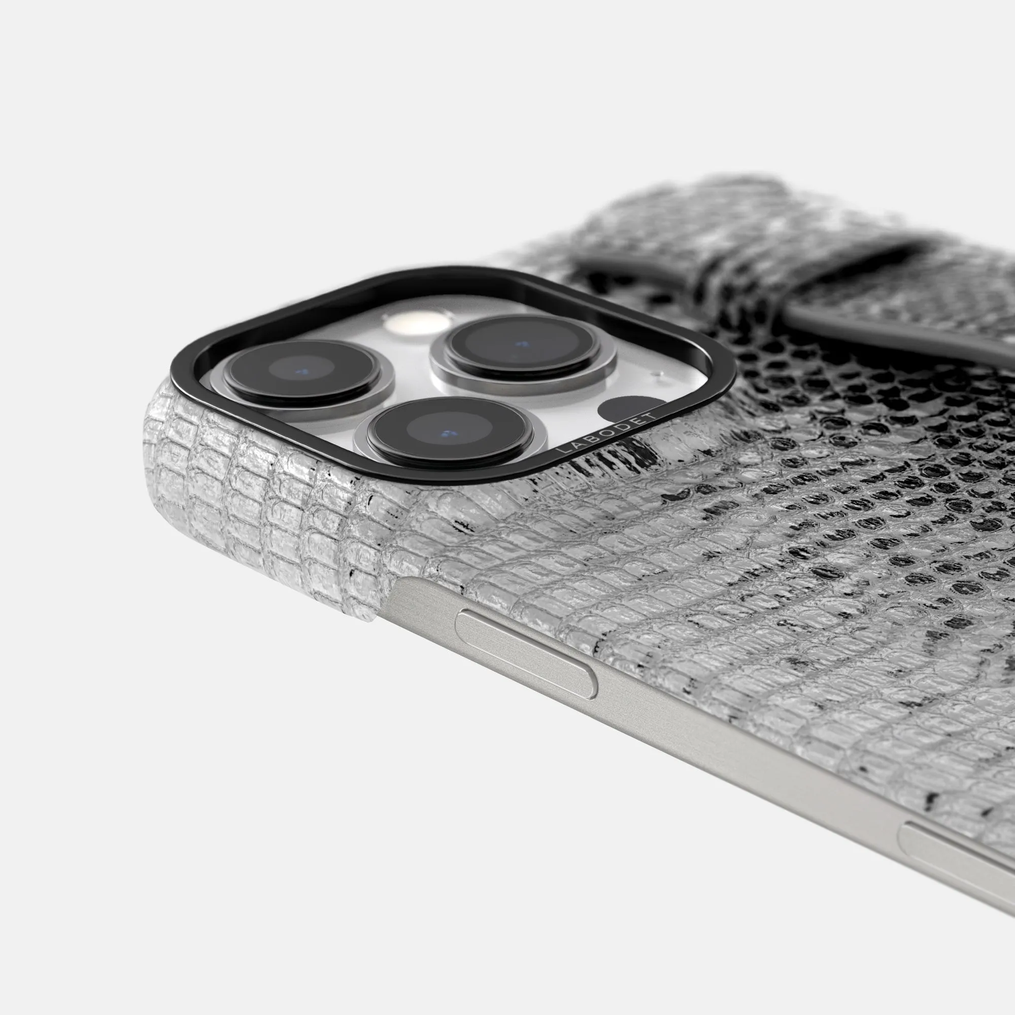 Handle Case For iPhone 16 Pro In Himalayan Lizard