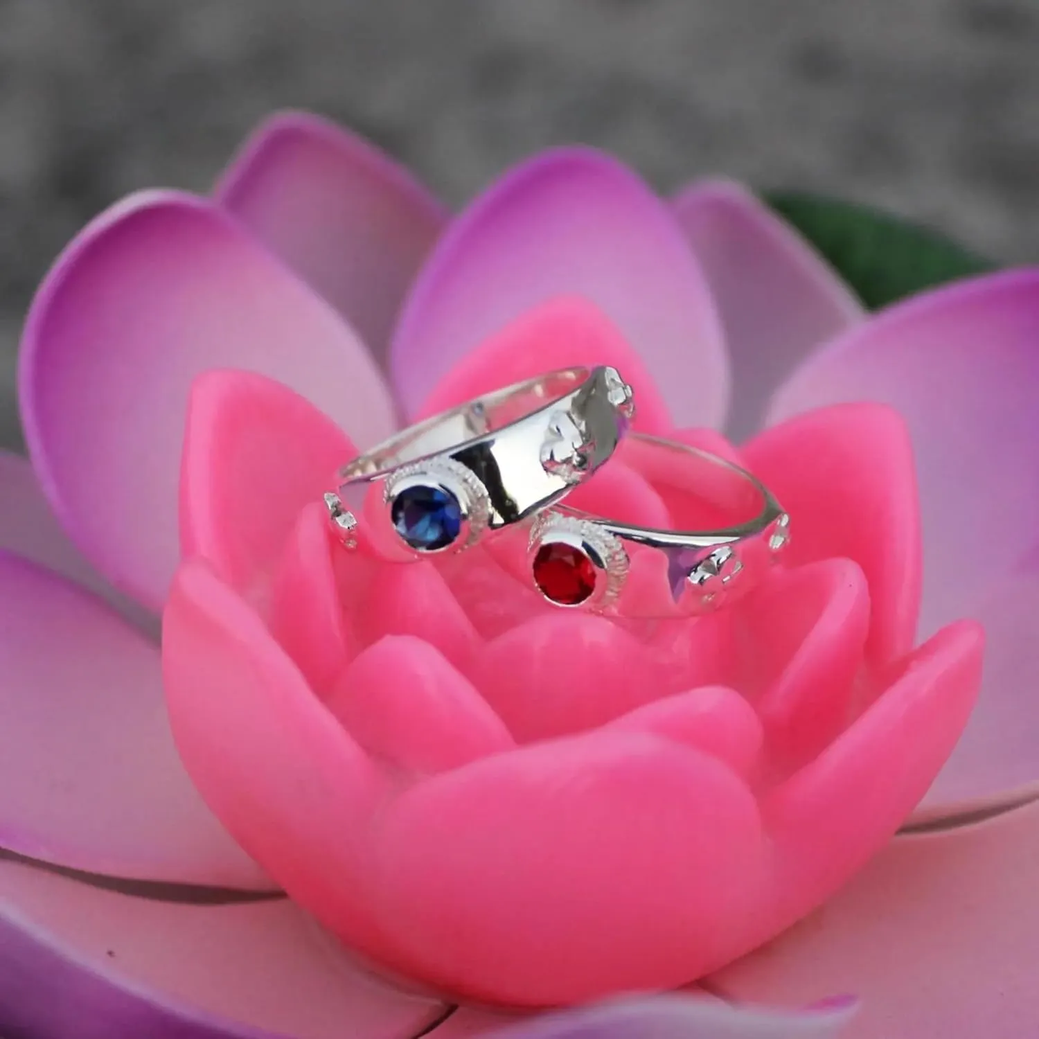 Handmade Couple Moving Castle Silver Rings Red and Blue Gem Accessories Gift for Women And Men