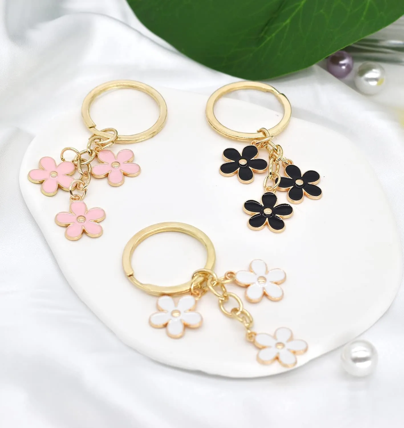 HOSBY 3 Pcs Keychains for Women, Cute Classy Bag Charm Flowers Key Chain Car Key Ring Pendant for Purse Handbag Bags Decor