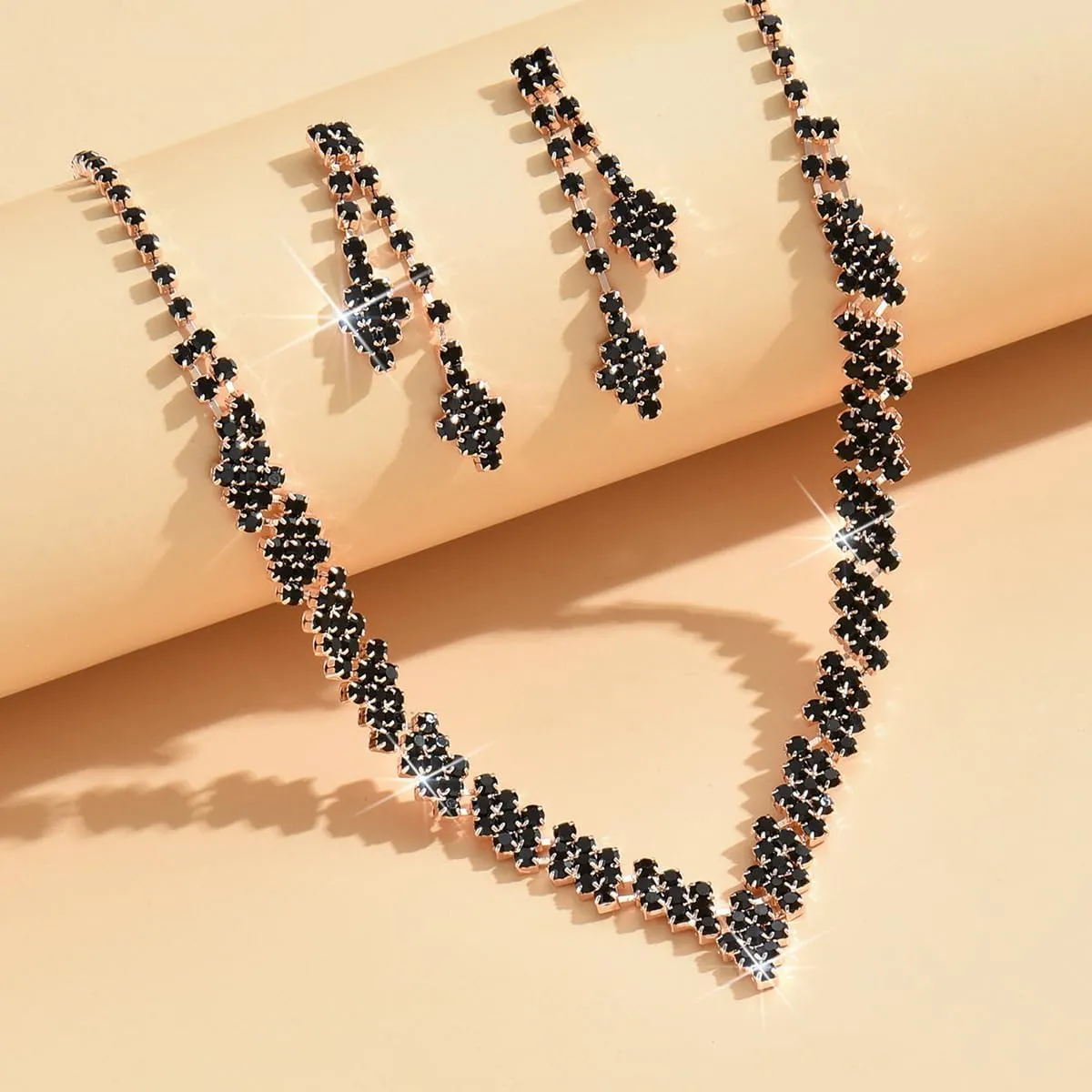 HUJUON Shiny Rhinestone Long Tassel Dangle Earrings Necklace Set Cubic Zirconia Drop Earrings Clavicle Necklace Wedding Bride Jewelry for Women