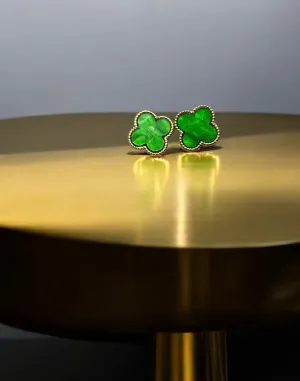Lux - Golden clovers stud earrings