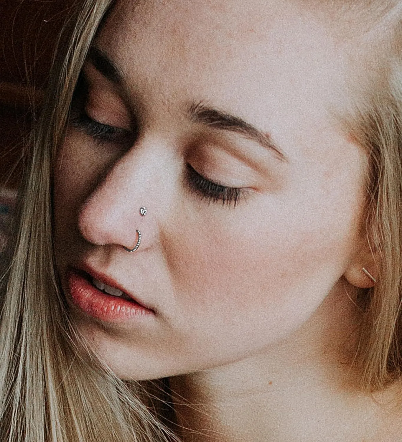 MJust Titanium Nose Ring Set, 18G Hypoallergenic L Shaped and Hoop Nose Stud Rings for Women & Men.