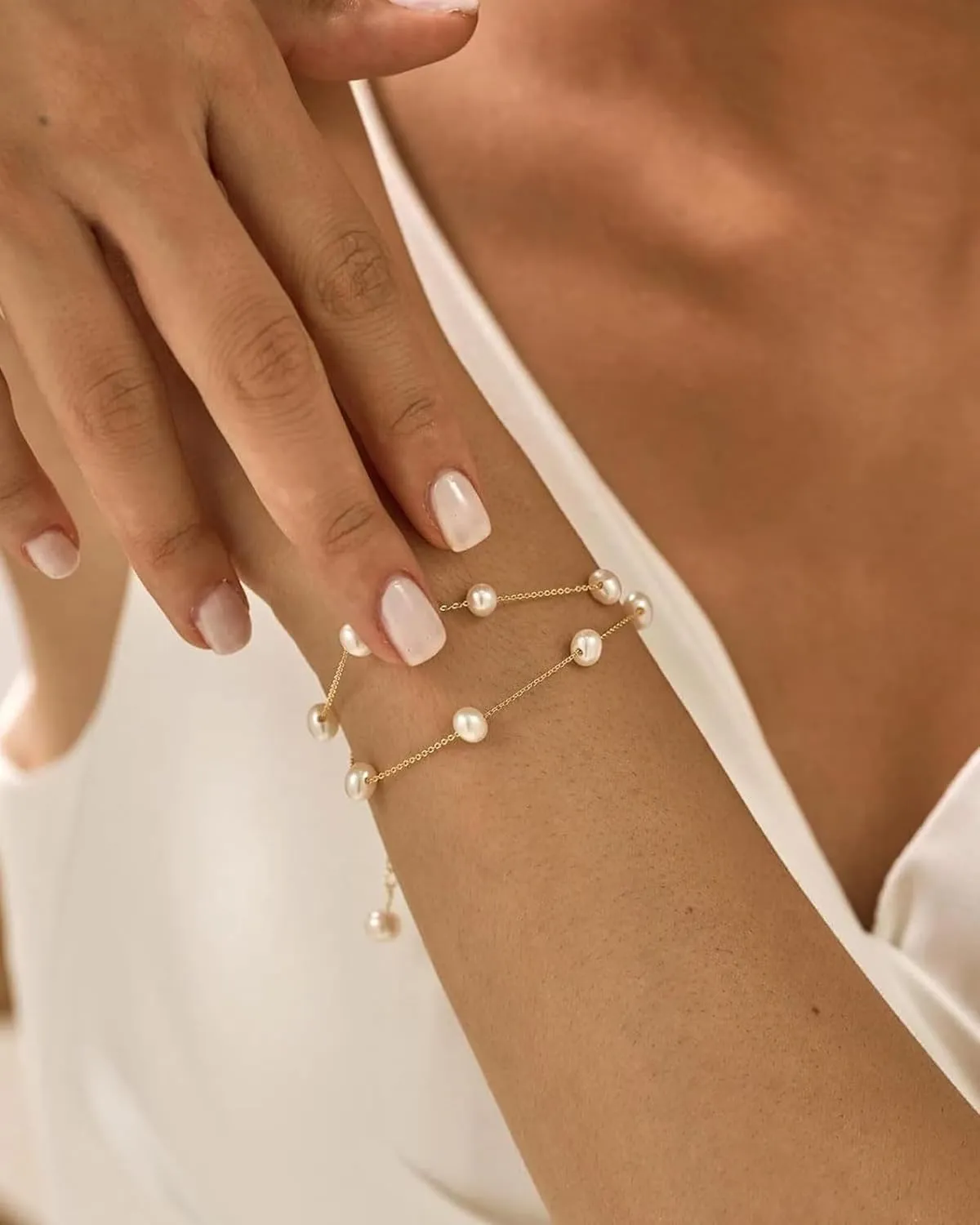 Pearl Bracelets for Women Trendy 18k Gold Plated Bracelets Layered Gold Pearl Bracelets Adjustable Pearls Chain Bracelets Dainty Gold and Pearl Bracelets Pearl Jewelry Gift for Her