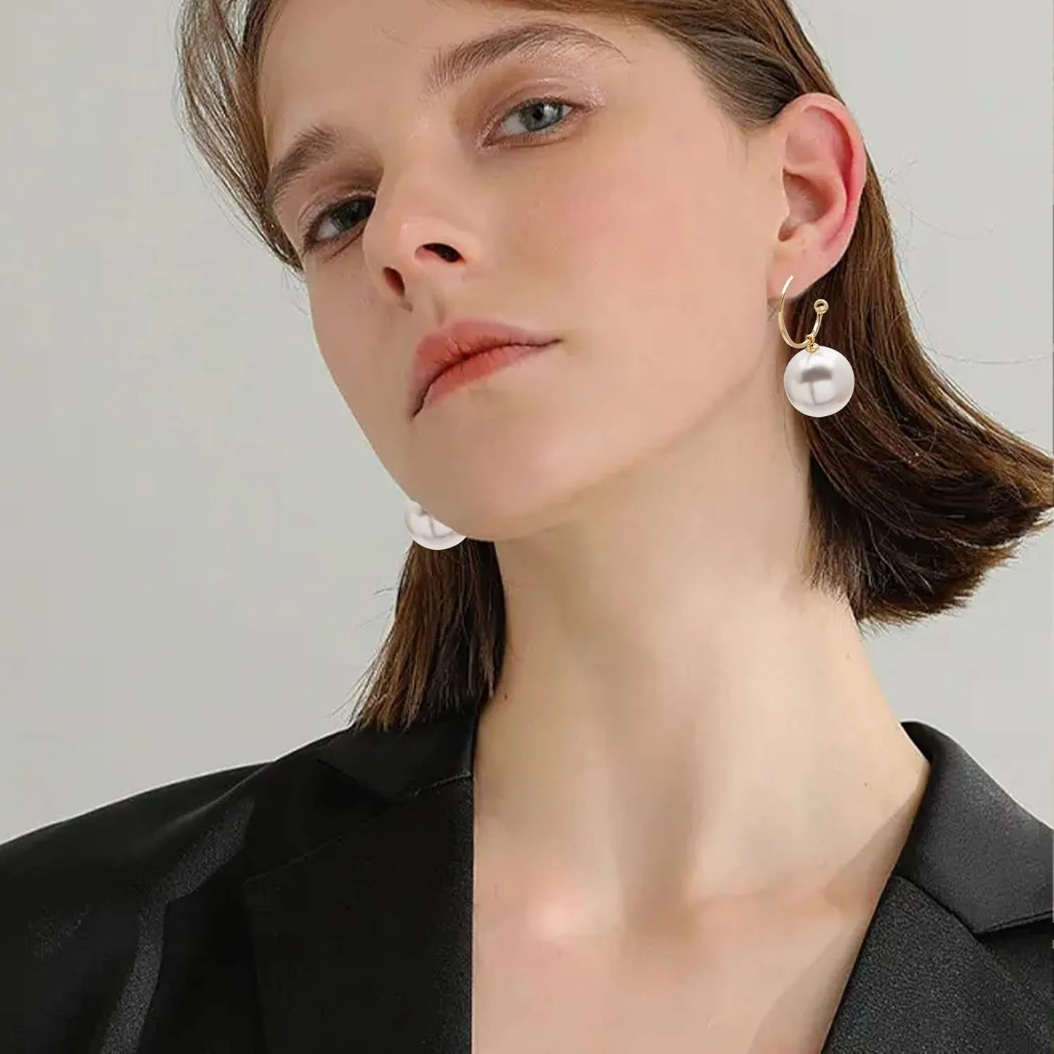 Pearl Hoop Earrings for Women Big Pearl Hoop Earrings Gold Plated Lightweight Open Large Circle Round Pearl Earrings Jewelry Birthday Gift for Women