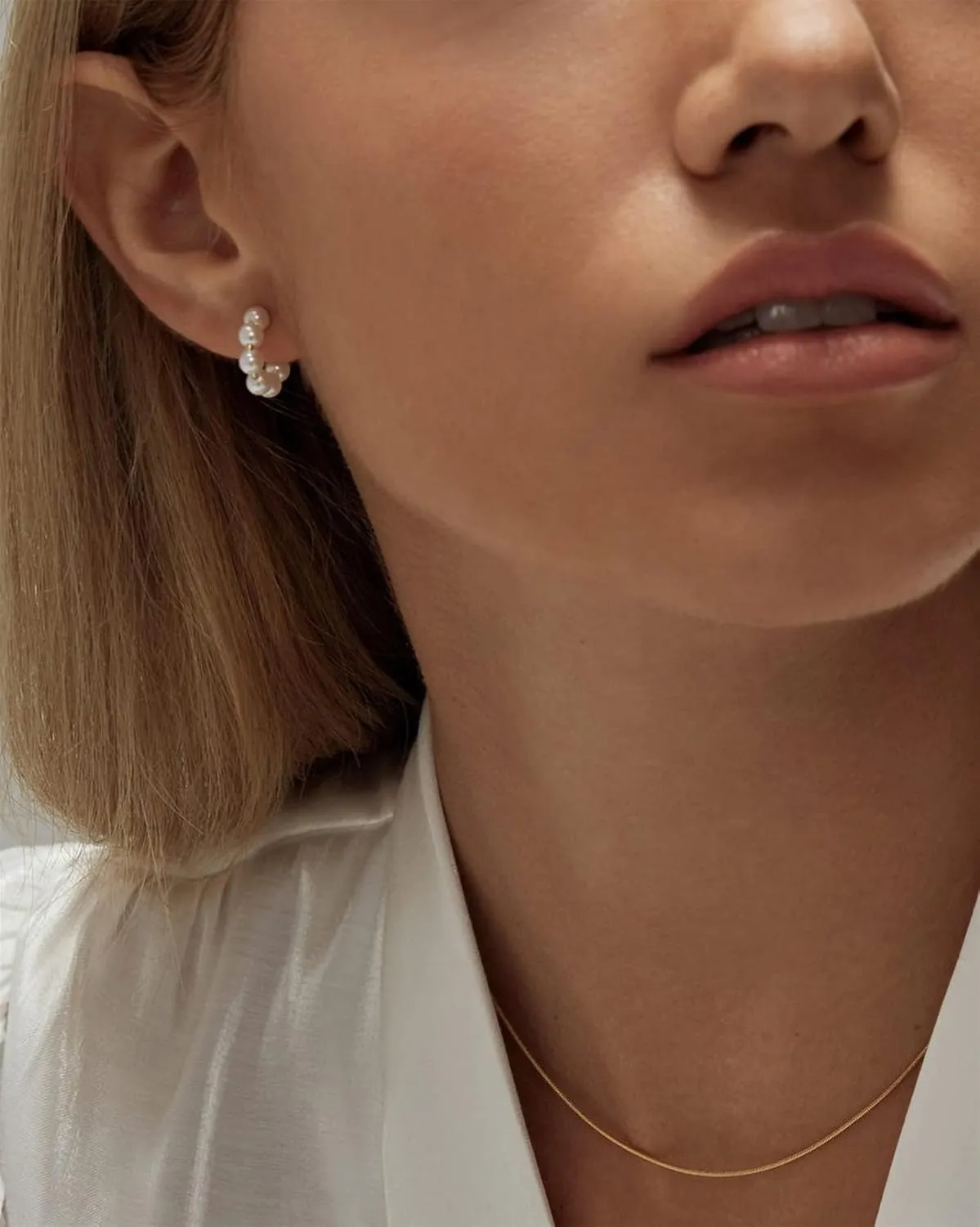 Pearl Hoop Earrings for Women Small Pearl Hoop Earrings Gold Plated Lightweight Open Large Circle Round Pearl Earrings Jewelry Birthday Gift for Women