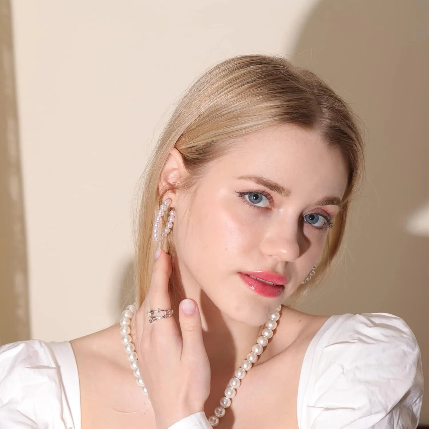 Pearl Hoop Earrings for Women Small Pearl Hoop Earrings Gold Plated Lightweight Open Large Circle Round Pearl Earrings Jewelry Birthday Gift for Women