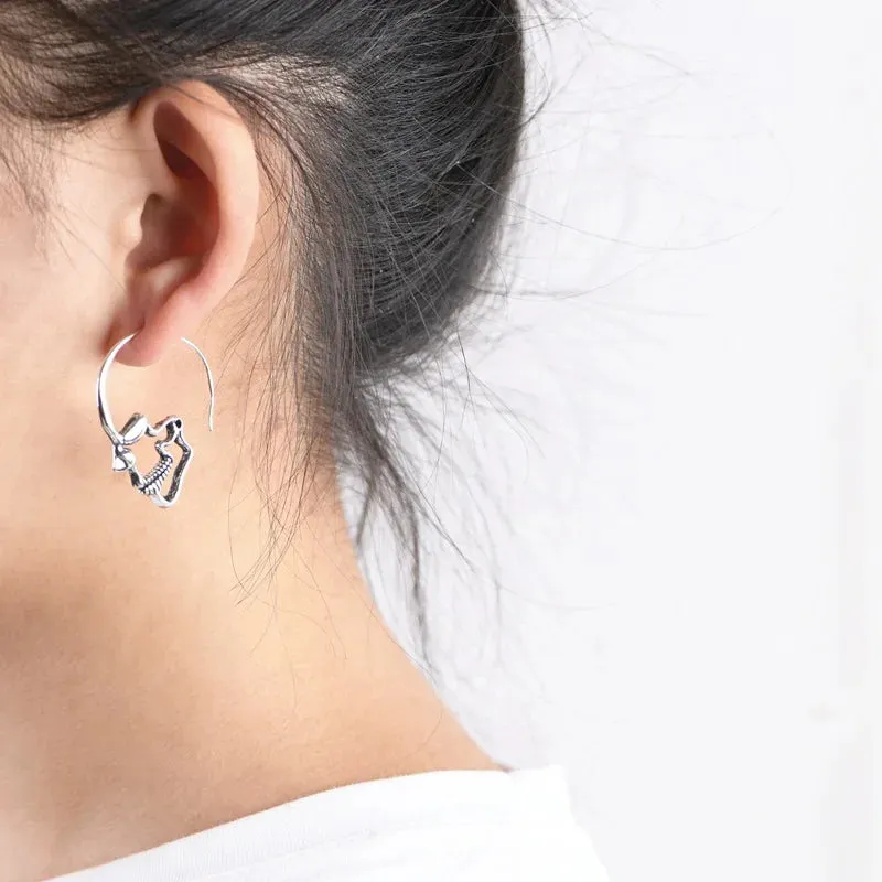 Retro Creative Elegant Skull Head Earrings