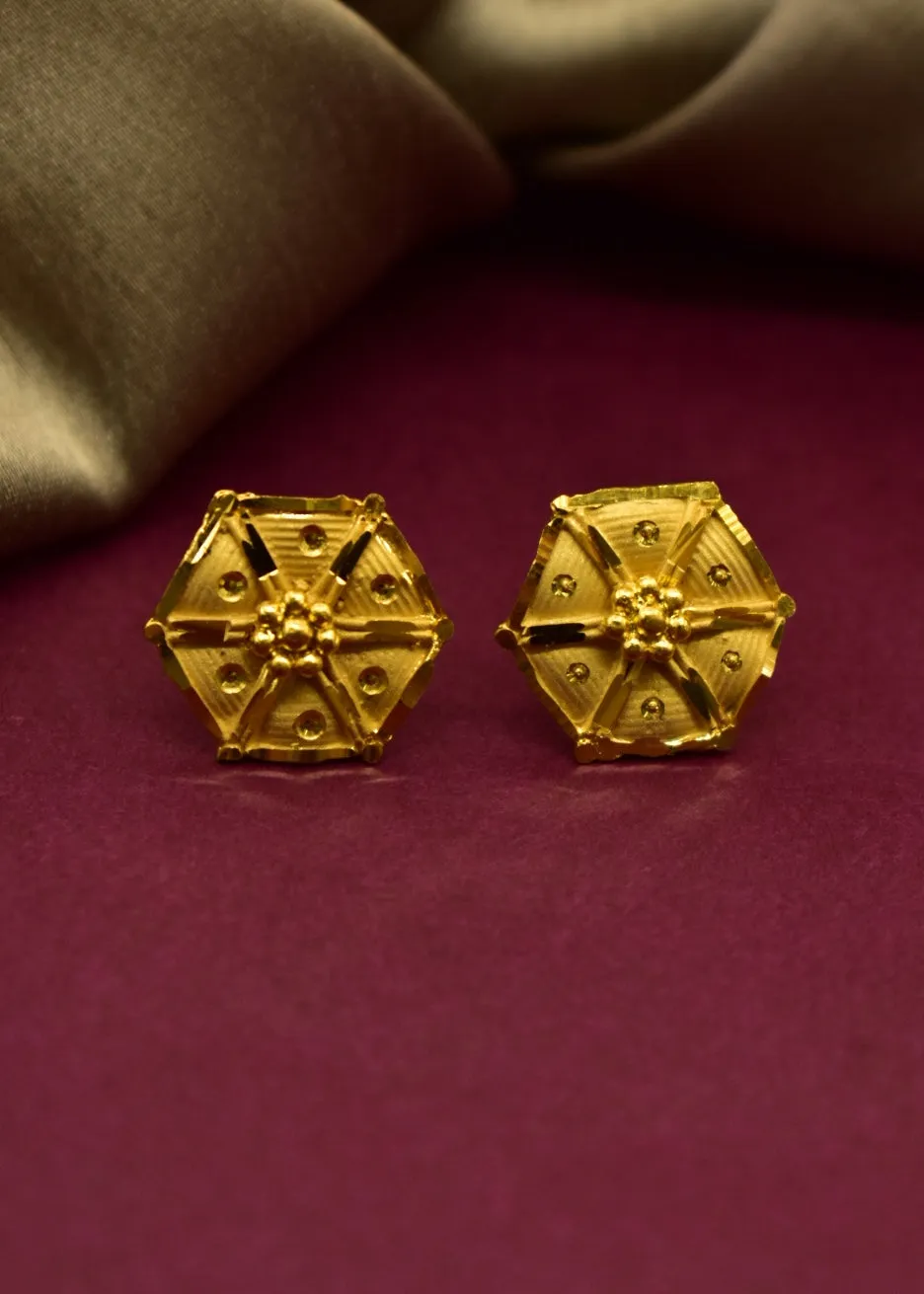 TRIANGLE STUDS EARRINGS