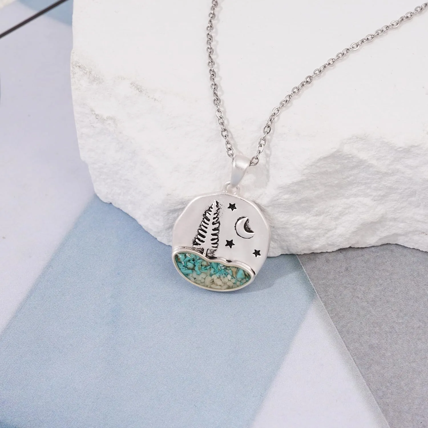 Turquoise Necklace for Women Silver Plated Dainty Cute Pine Tree Mountain Bear Moose Pendant Necklace Vintage Western Turquoise Jewelry for Women Girls Nature Lover Gifts