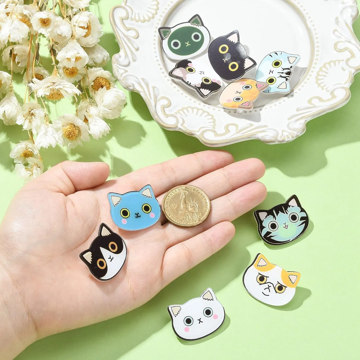 UR URLIFEHALL 10 Pcs Acrylic Cat Brooch Cat Head Brooch Pins Animal Brooch Lapel Pin Badges for Clothes Bags Backpacks Decoration Gift